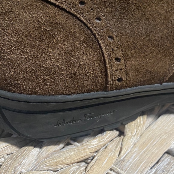 Salvatore Ferragamo Men\'s Brown Suede Lace-Up Oxford